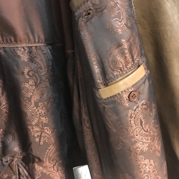 Beautiful soft leather full length coat . Extremely Classy. Thanks - Picture 8 of 8